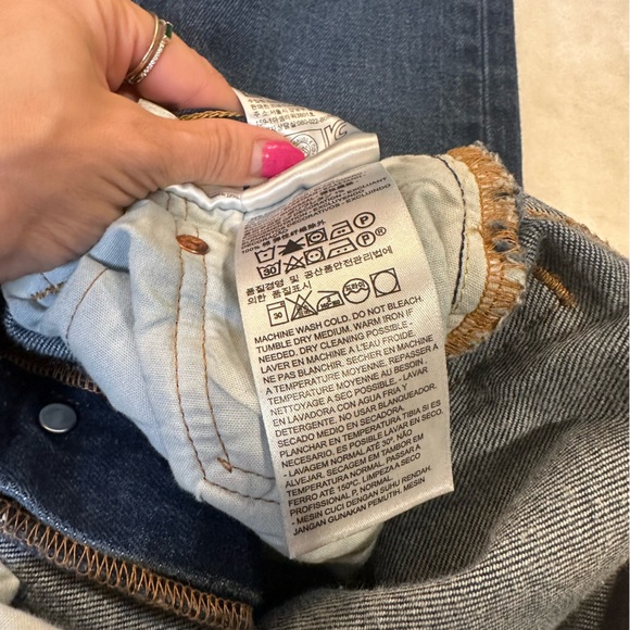 Levi's 501 Original Fit High Waist Distressed Raw Hem Dark Denim Jeans Size 25 - Picture 14 of 16